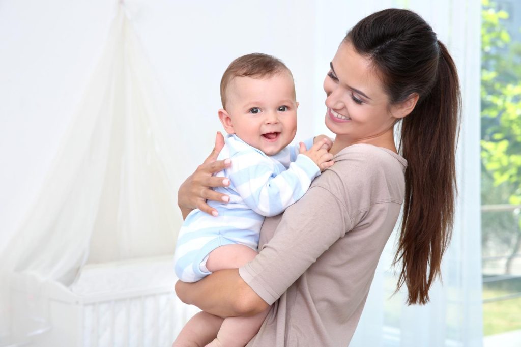 come svegliare un neonato